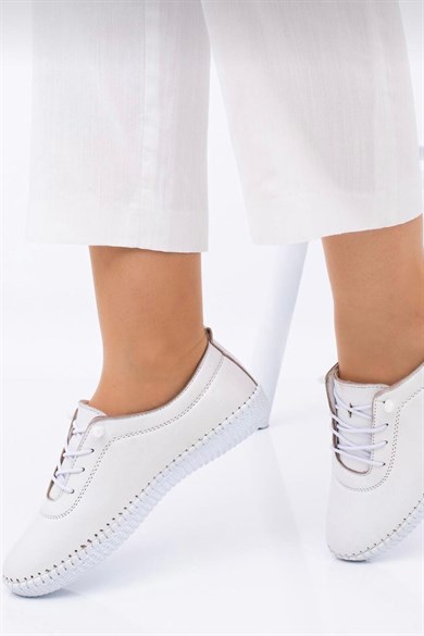 Kadın Beyaz Hakiki Deri Comfort Ayakkabı